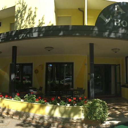 Hotel Laila Cesenatico Buitenkant foto