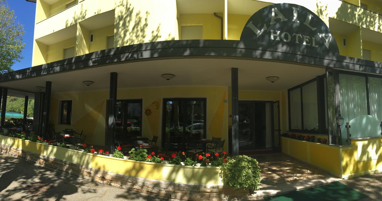 Hotel Laila Cesenatico Buitenkant foto